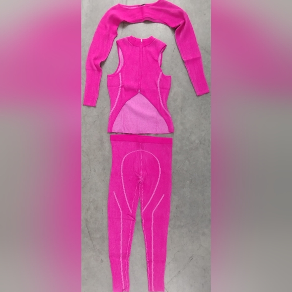 3 Piece Set Pink Top + Sleeves & Leggings - Picture 2 of 16